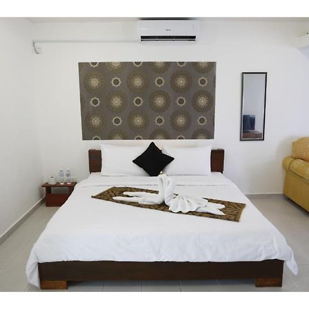Studio de 5500 m² en avec 1 salle de bains privée à Beserah Kampung Sungai Karang Extérieur photo
