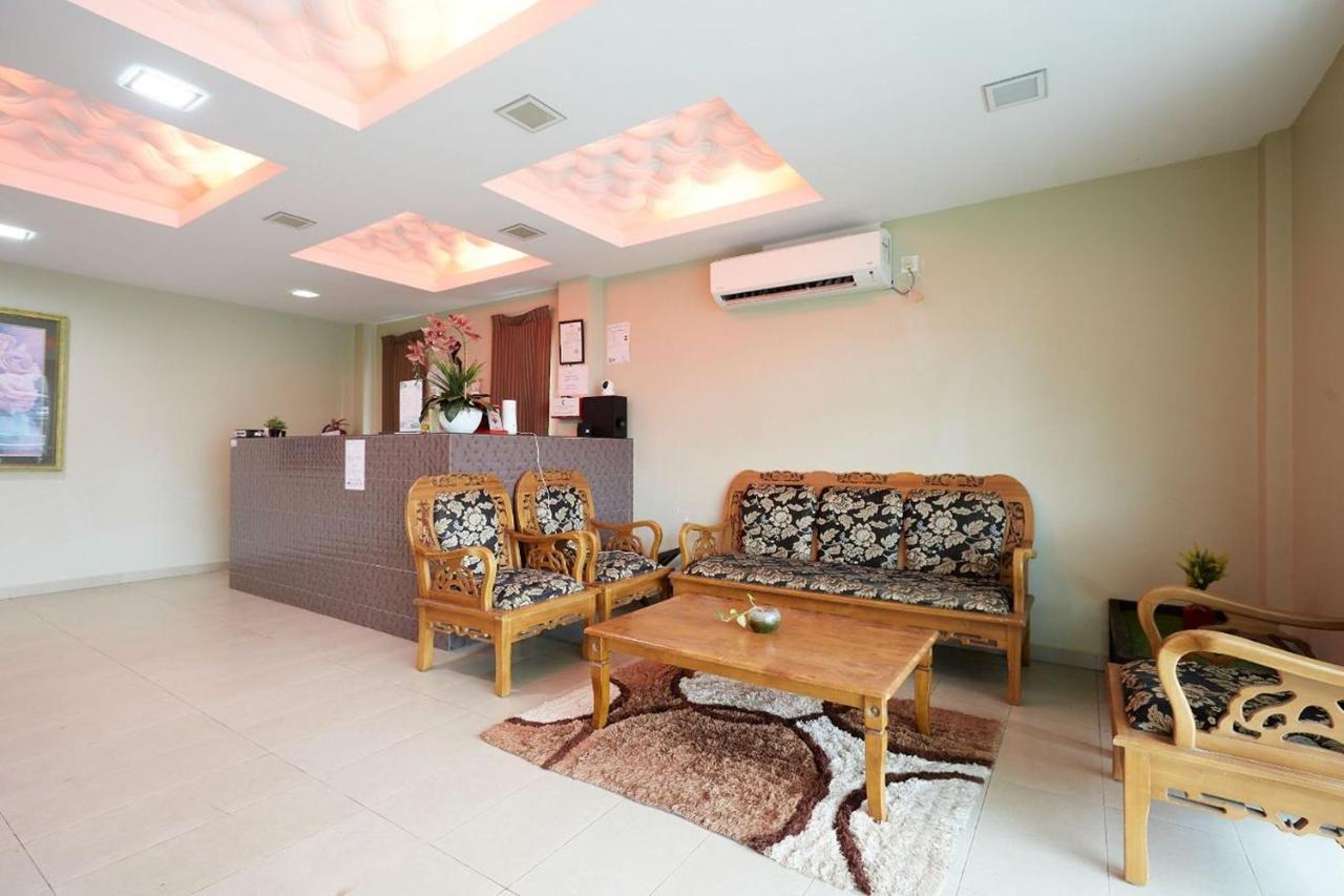 Studio de 5500 m² en avec 1 salle de bains privée à Beserah Kampung Sungai Karang Extérieur photo