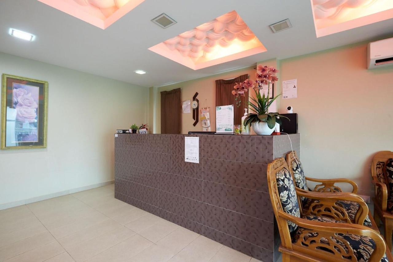 Studio de 5500 m² en avec 1 salle de bains privée à Beserah Kampung Sungai Karang Extérieur photo
