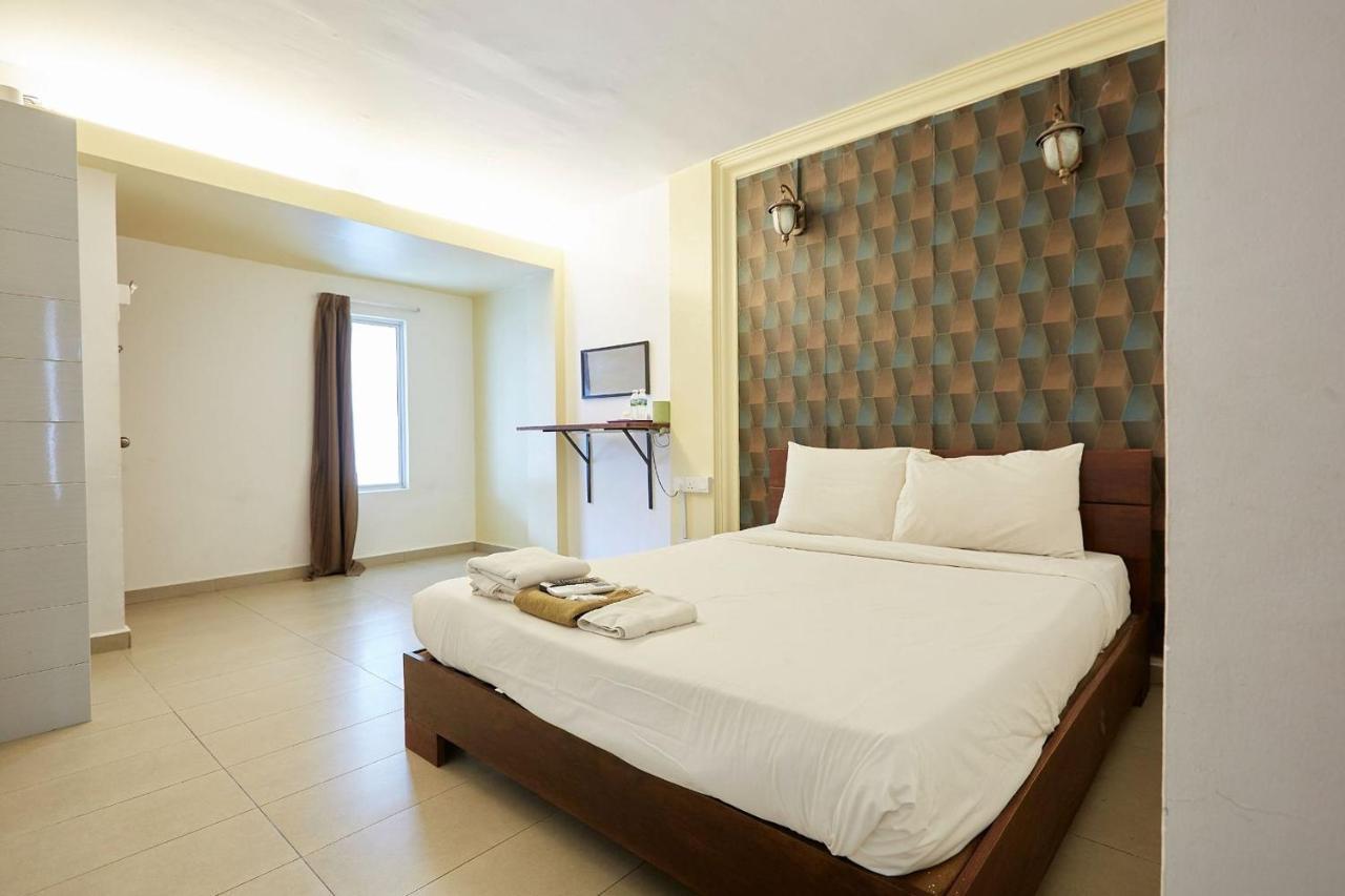 Studio de 5500 m² en avec 1 salle de bains privée à Beserah Kampung Sungai Karang Extérieur photo
